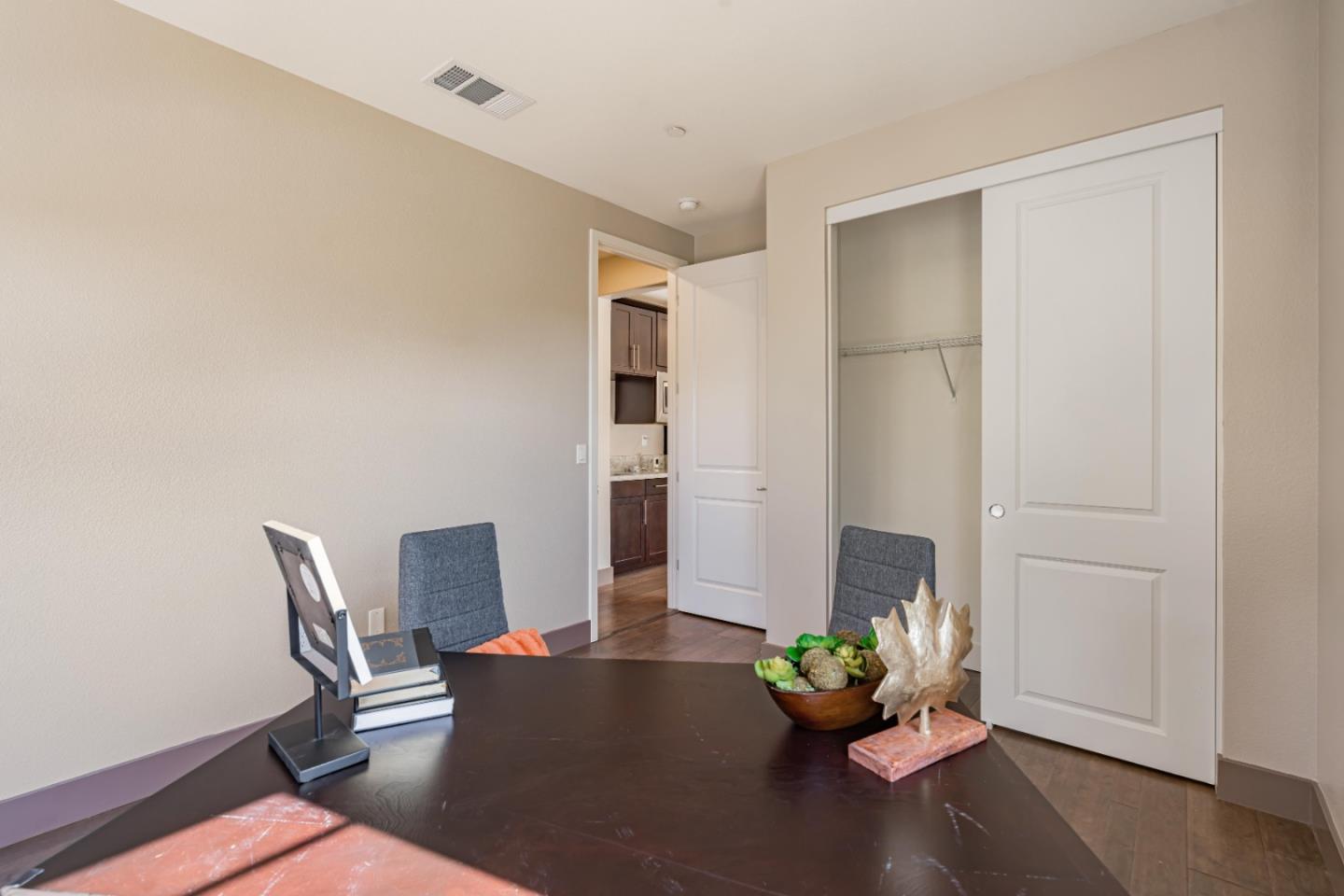 Detail Gallery Image 26 of 53 For 1445 Montclair St, Vallejo,  CA 94592 - 5 Beds | 4/1 Baths