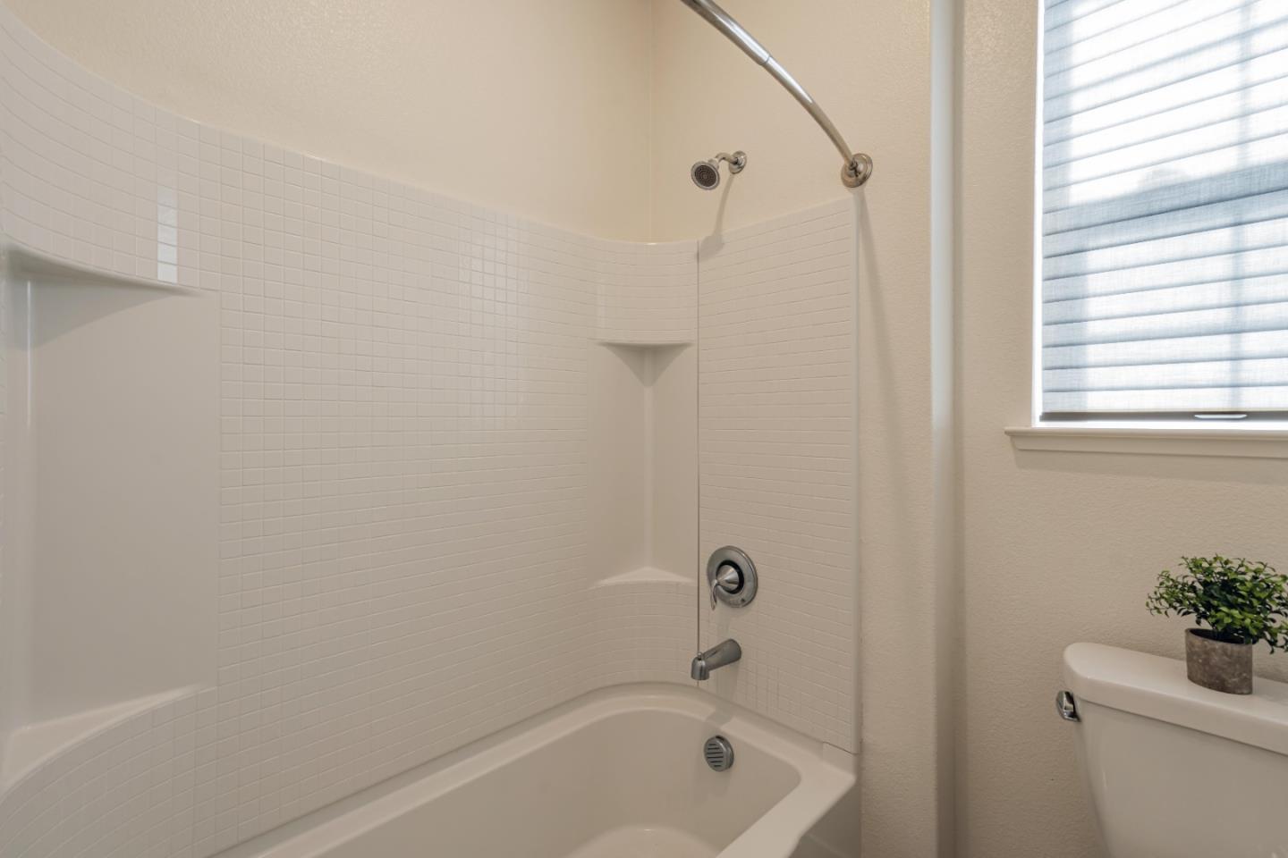 Detail Gallery Image 46 of 53 For 1445 Montclair St, Vallejo,  CA 94592 - 5 Beds | 4/1 Baths