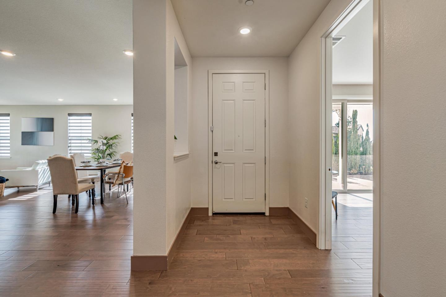 Detail Gallery Image 6 of 53 For 1445 Montclair St, Vallejo,  CA 94592 - 5 Beds | 4/1 Baths