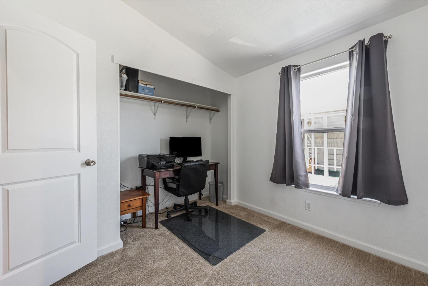 Detail Gallery Image 16 of 38 For 3015 E Bayshore Rd #211,  Redwood City,  CA 94063 - 3 Beds | 2 Baths