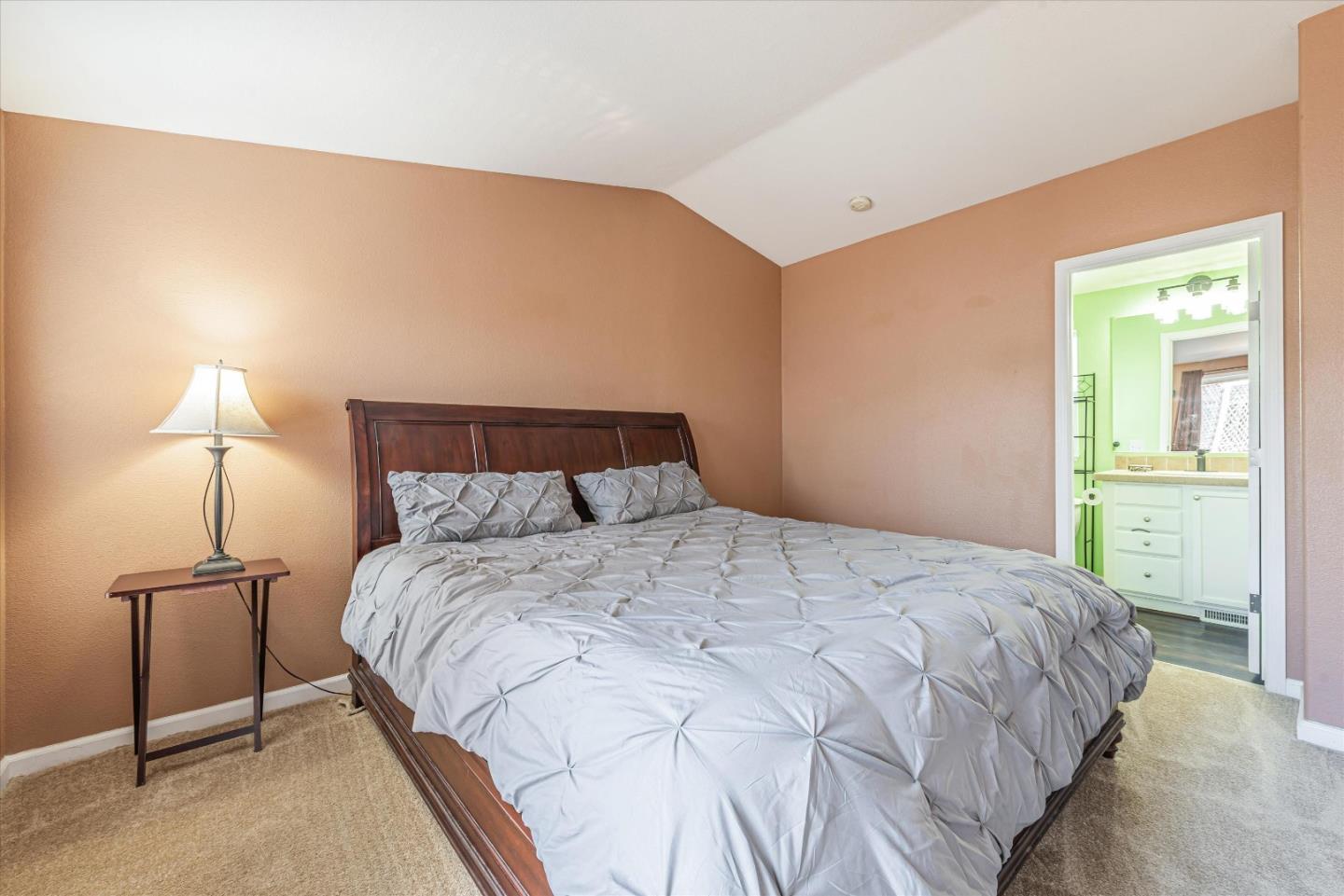 Detail Gallery Image 18 of 38 For 3015 E Bayshore Rd #211,  Redwood City,  CA 94063 - 3 Beds | 2 Baths