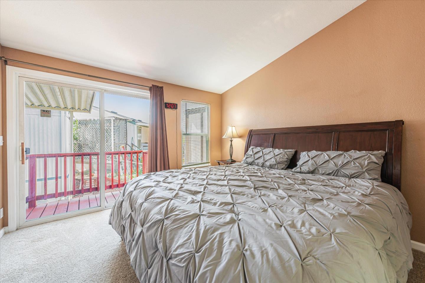 Detail Gallery Image 19 of 38 For 3015 E Bayshore Rd #211,  Redwood City,  CA 94063 - 3 Beds | 2 Baths