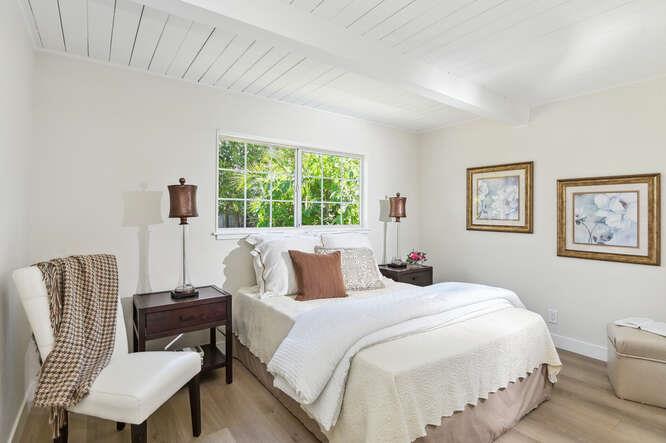 Detail Gallery Image 10 of 22 For 1134 Berkeley Ave, Menlo Park,  CA 94025 - 3 Beds | 1/1 Baths