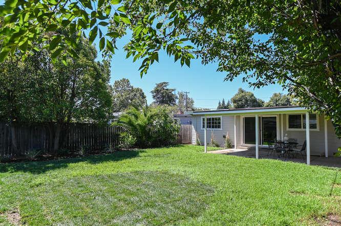 Detail Gallery Image 21 of 22 For 1134 Berkeley Ave, Menlo Park,  CA 94025 - 3 Beds | 1/1 Baths