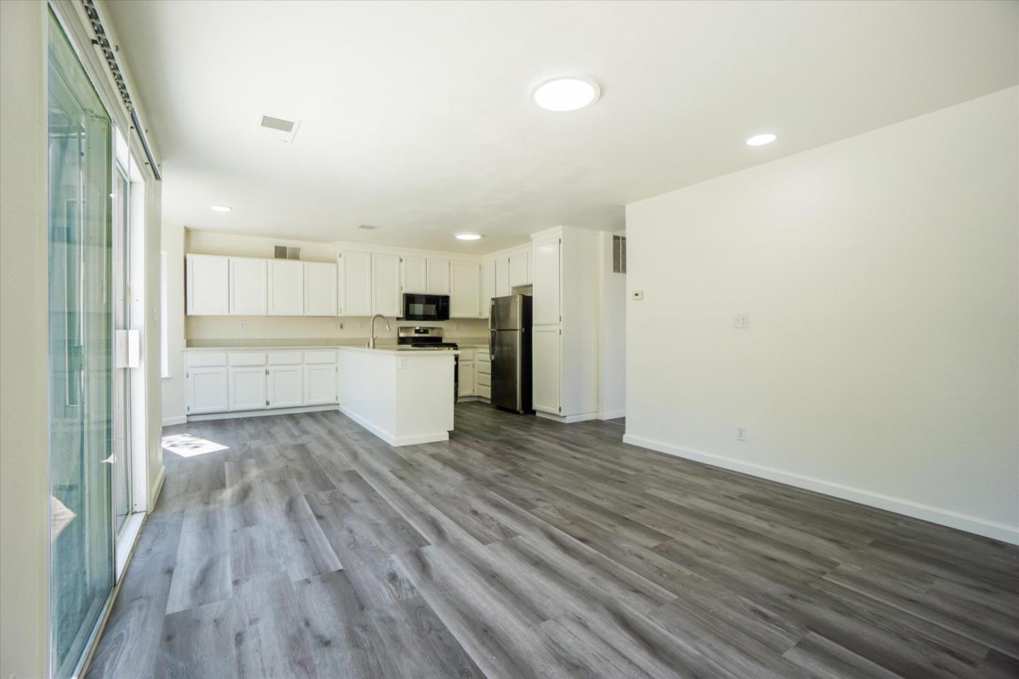 Detail Gallery Image 11 of 48 For 3616 Freedom Way, Antioch,  CA 94509 - 4 Beds | 2/1 Baths