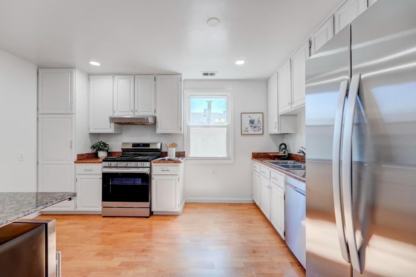1027 Hillside Blvd, South San Francisco, CA 94080 photo 15