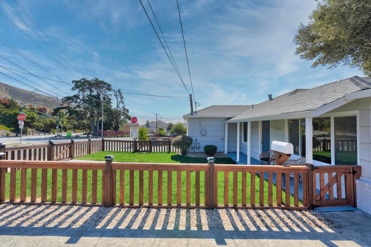 Detail Gallery Image 37 of 45 For 1027 Hillside Blvd, South San Francisco,  CA 94080 - 3 Beds | 1 Baths