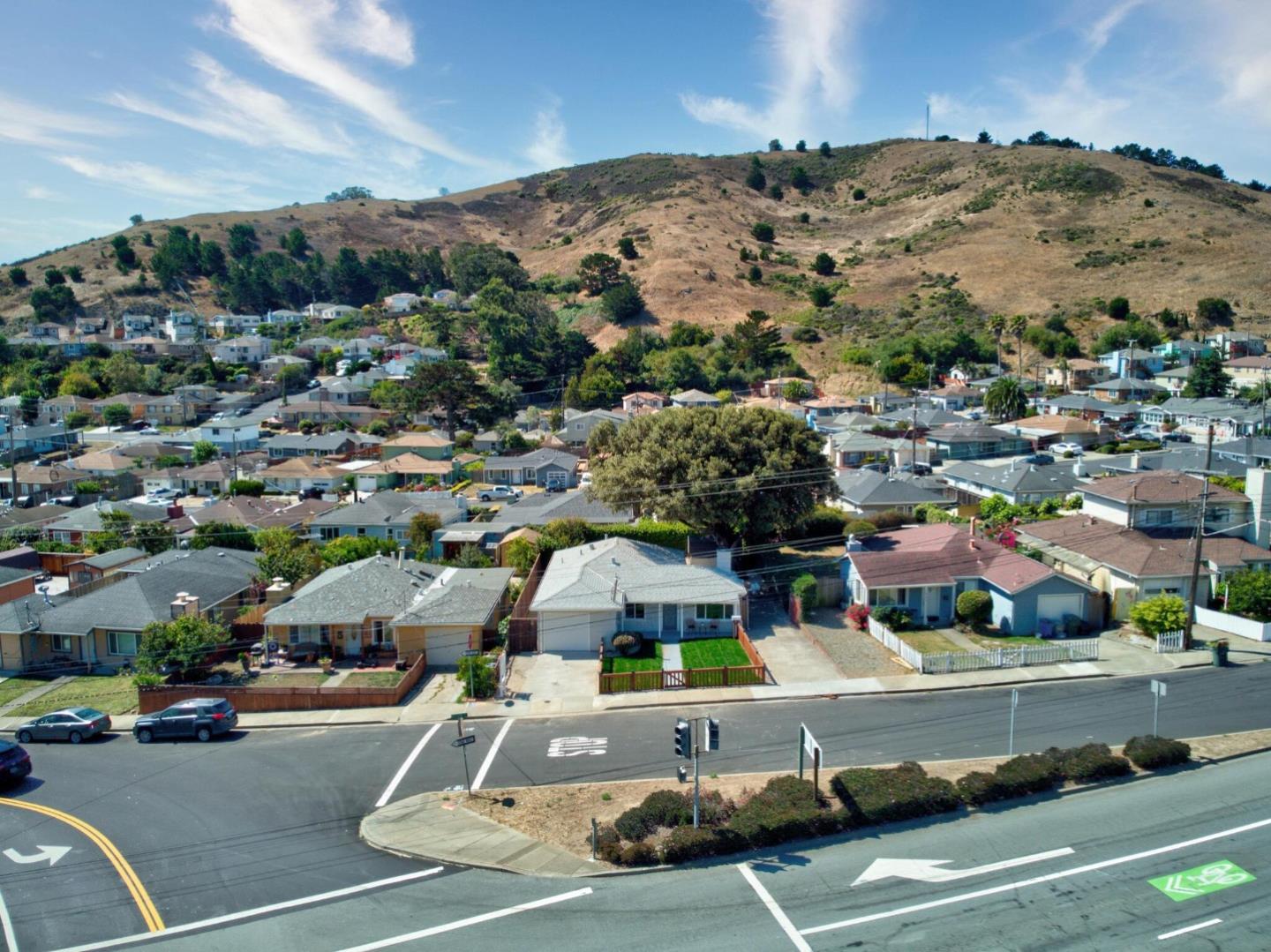 Detail Gallery Image 41 of 45 For 1027 Hillside Blvd, South San Francisco,  CA 94080 - 3 Beds | 1 Baths