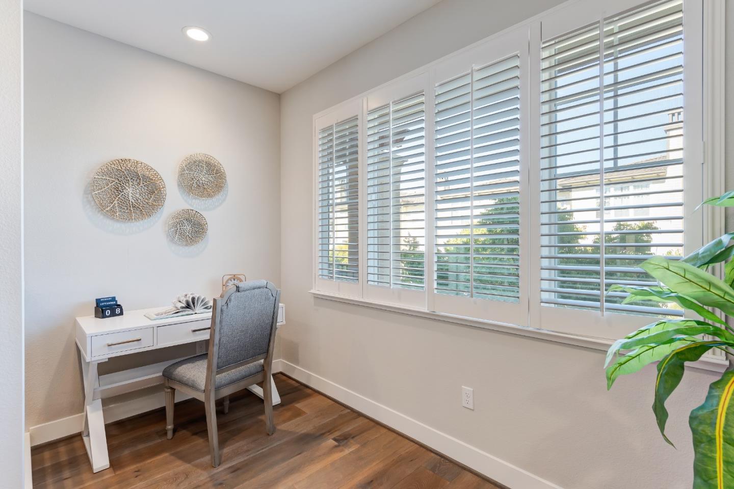 Detail Gallery Image 11 of 33 For 2864 Baze Rd, San Mateo,  CA 94403 - 2 Beds | 2/1 Baths