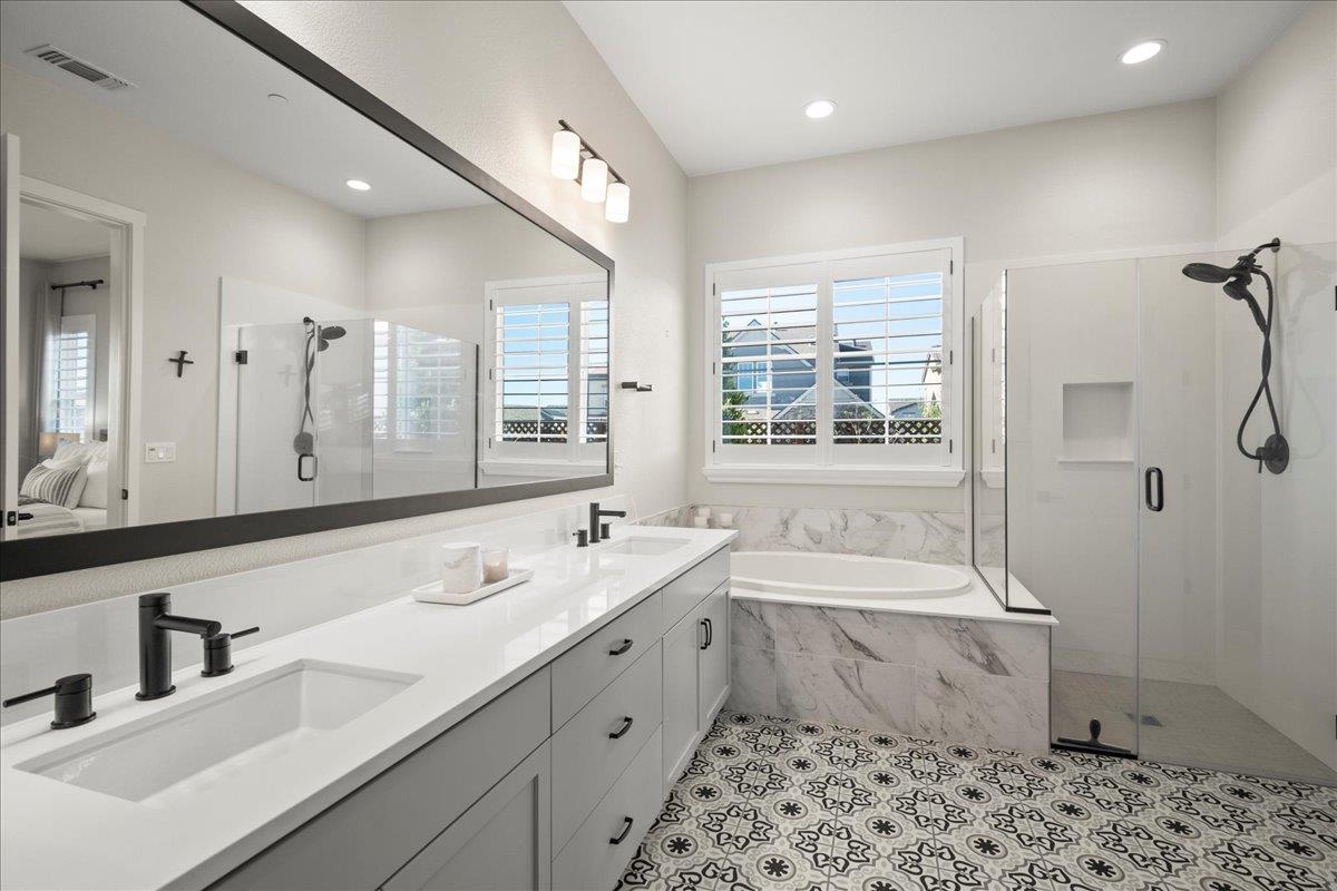 Detail Gallery Image 20 of 36 For 2996 Minaret Way, Marina,  CA 93933 - 3 Beds | 2/1 Baths