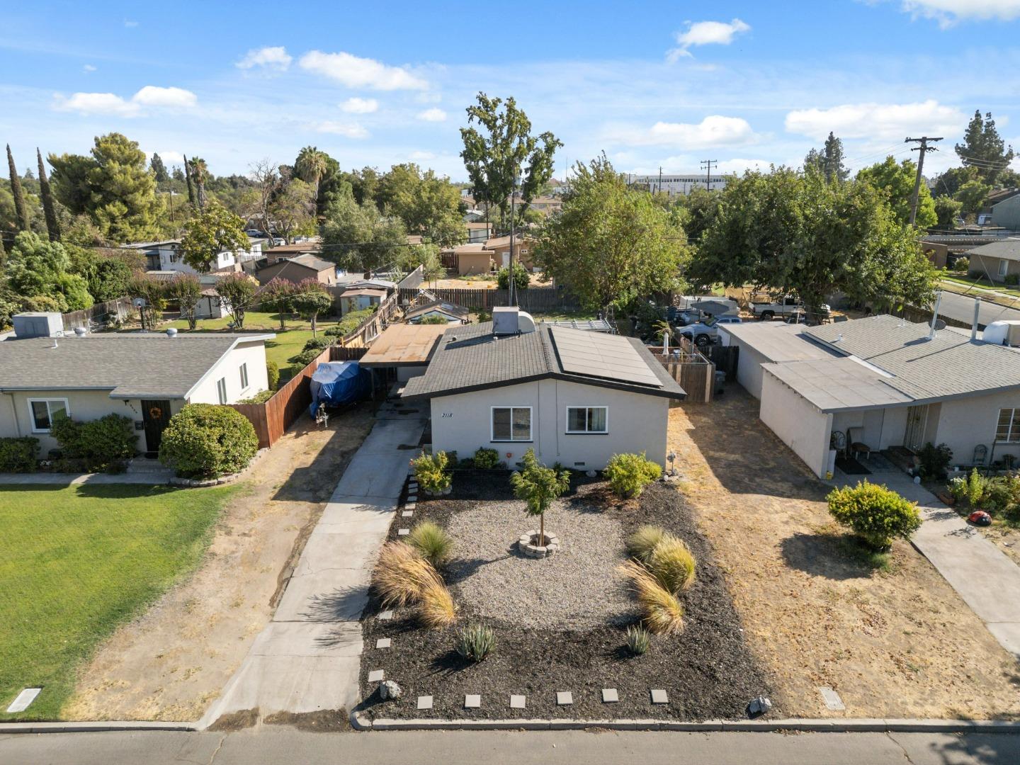 Detail Gallery Image 24 of 33 For 2118 E Sussex Way, Fresno,  CA 93726 - 2 Beds | 1 Baths