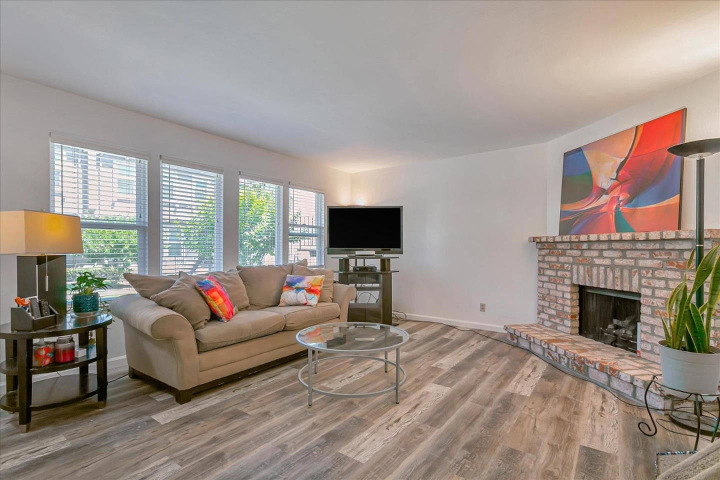 Detail Gallery Image 1 of 32 For 470 N Winchester Blvd #203,  Santa Clara,  CA 95050 - 2 Beds | 2/1 Baths