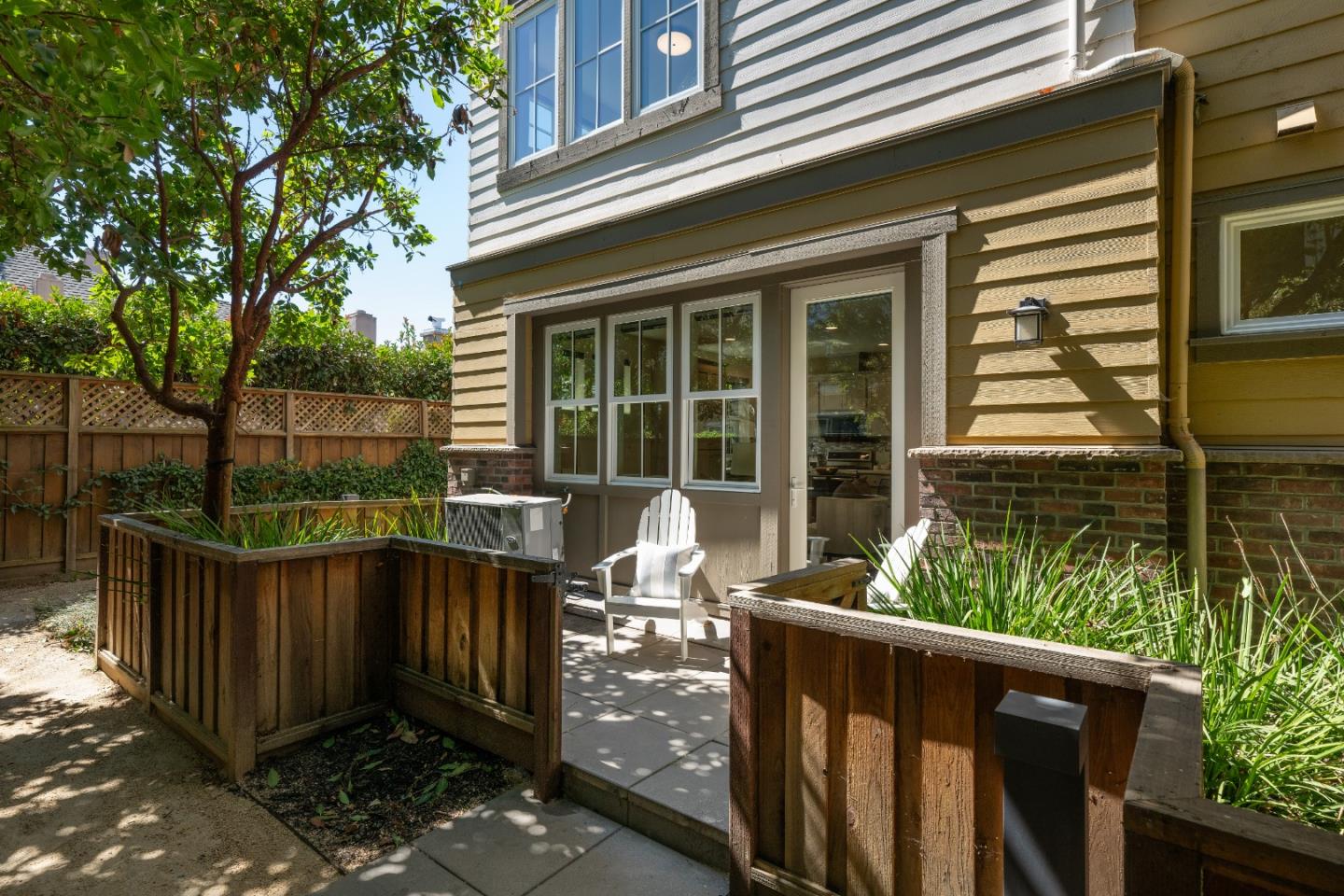 Detail Gallery Image 8 of 21 For 122 Tilton Ave, San Mateo,  CA 94401 - 3 Beds | 2/1 Baths