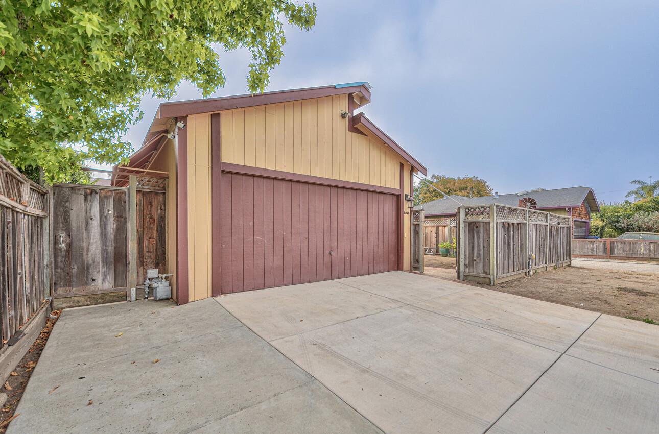 Detail Gallery Image 2 of 32 For 2254 Juan Pablo Ln, Santa Cruz,  CA 95062 - 2 Beds | 1/1 Baths