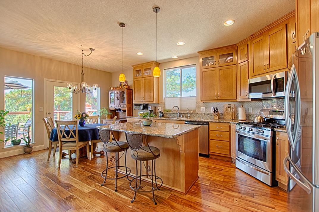 Detail Gallery Image 4 of 29 For 552 Bean Creek Rd #192,  Scotts Valley,  CA 95066 - 3 Beds | 2 Baths