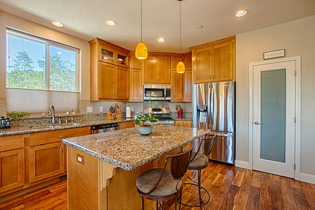 Detail Gallery Image 5 of 29 For 552 Bean Creek Rd #192,  Scotts Valley,  CA 95066 - 3 Beds | 2 Baths