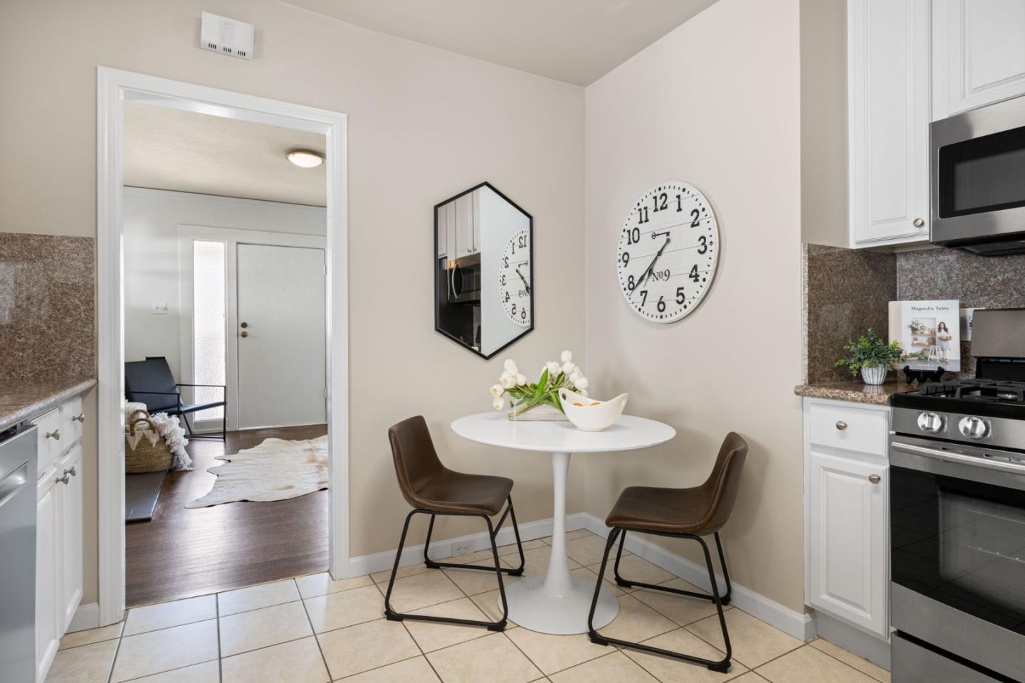 Detail Gallery Image 11 of 37 For 527 Chestnut Ave, San Bruno,  CA 94066 - 3 Beds | 2 Baths