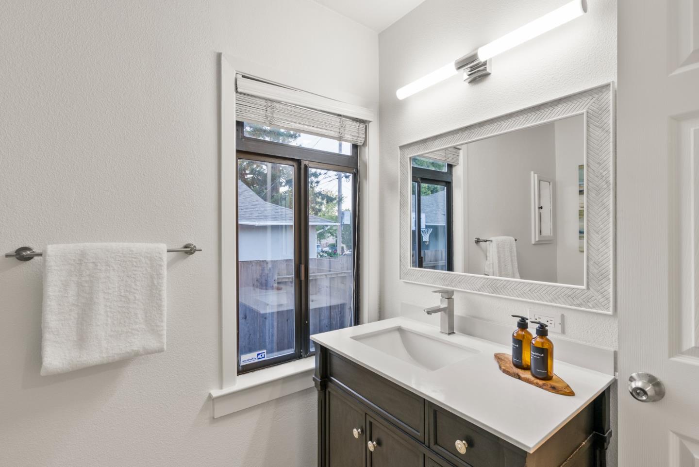 Detail Gallery Image 15 of 47 For 3 N Eldorado St, San Mateo,  CA 94401 - 4 Beds | 2 Baths