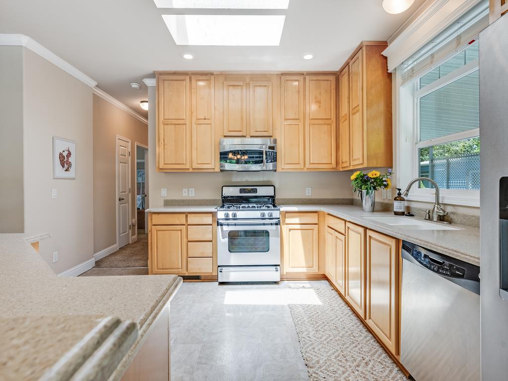 Detail Gallery Image 12 of 50 For 20 Del Rio Cir #20,  Soquel,  CA 95073 - 2 Beds | 2 Baths