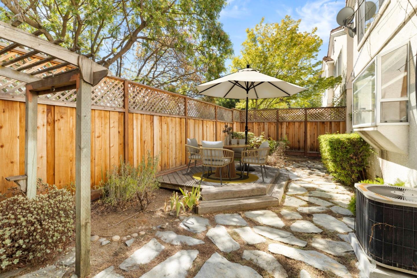 Detail Gallery Image 35 of 35 For 10884 via Sorrento, Cupertino,  CA 95014 - 4 Beds | 2/1 Baths