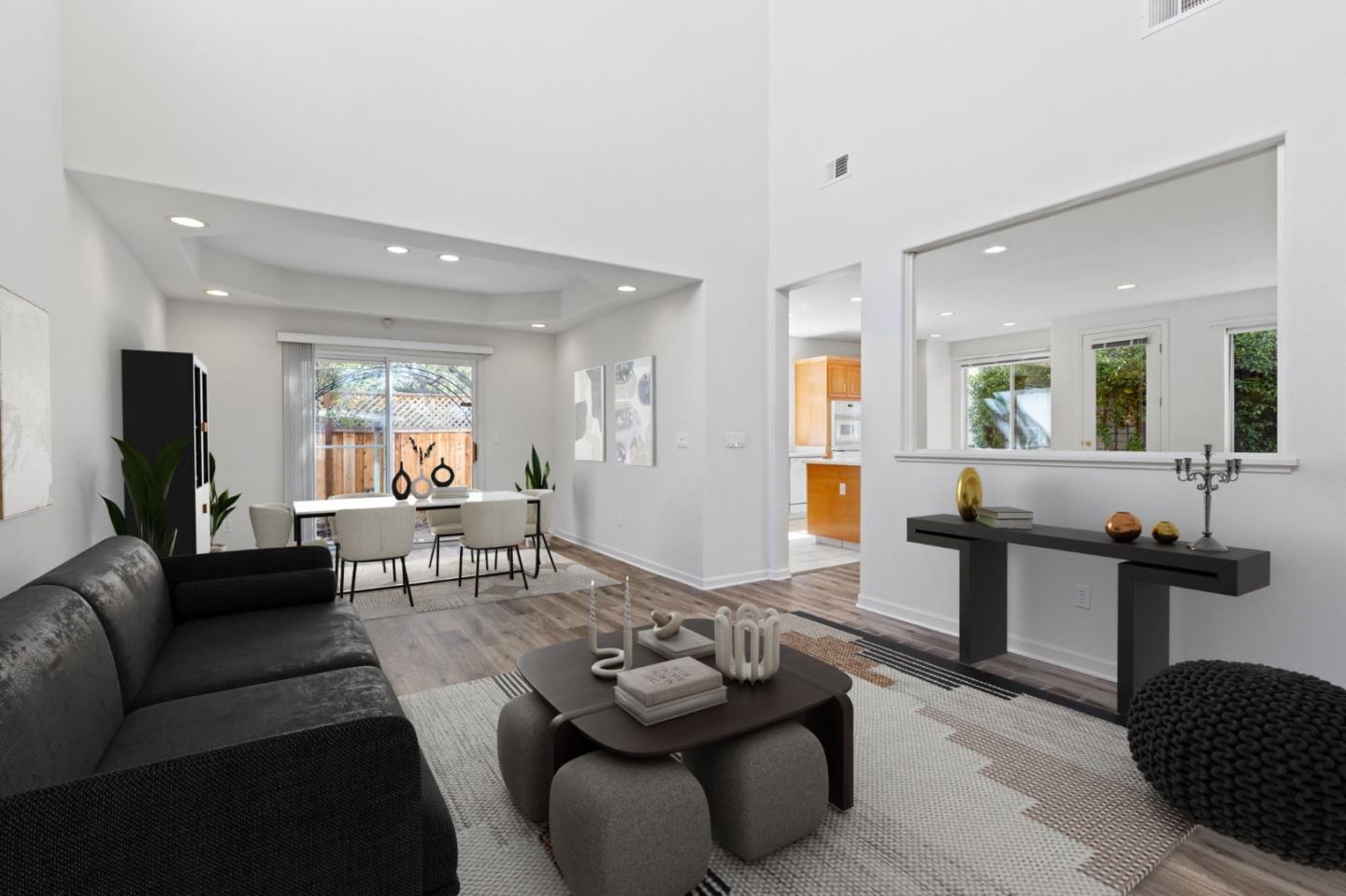 Detail Gallery Image 5 of 35 For 10884 via Sorrento, Cupertino,  CA 95014 - 4 Beds | 2/1 Baths