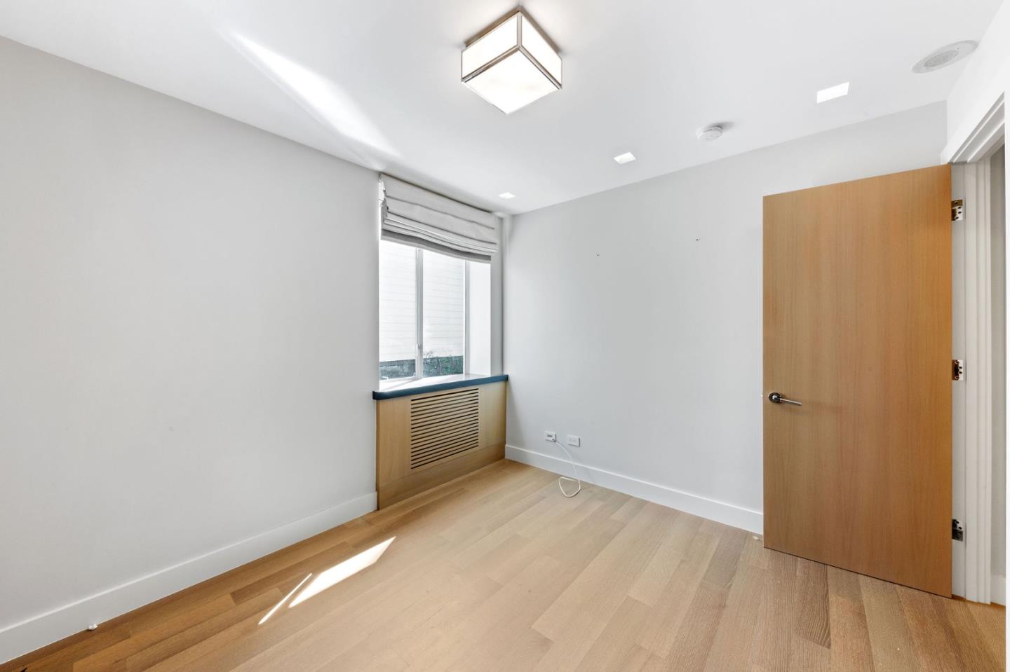 Detail Gallery Image 30 of 49 For 1080 Chestnut St 1a,  San Francisco,  CA 94109 - 2 Beds | 2 Baths