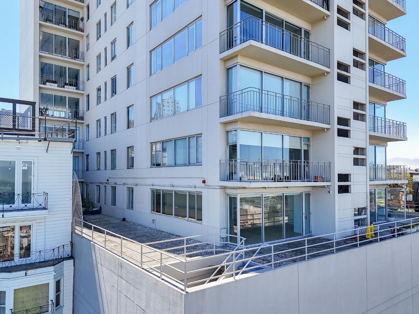 Detail Gallery Image 41 of 49 For 1080 Chestnut St 1a,  San Francisco,  CA 94109 - 2 Beds | 2 Baths