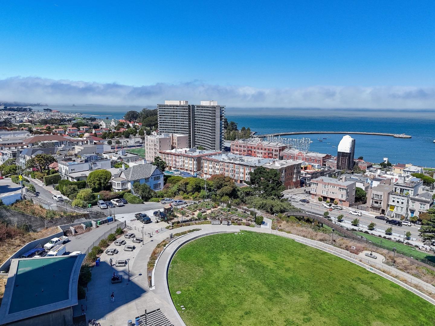 Detail Gallery Image 46 of 49 For 1080 Chestnut St 1a,  San Francisco,  CA 94109 - 2 Beds | 2 Baths