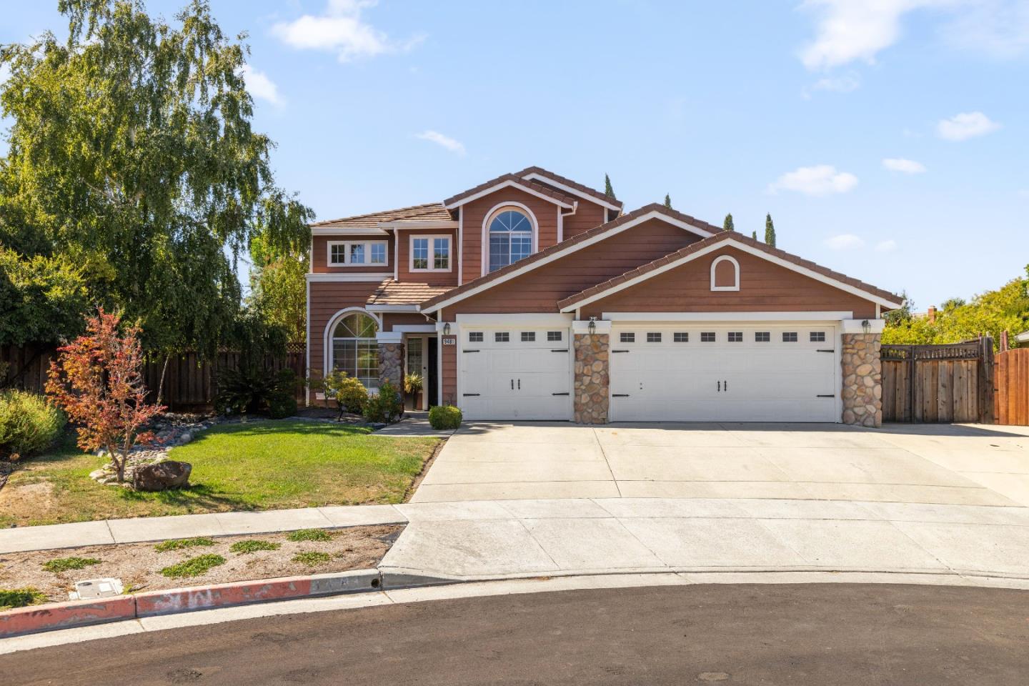 Detail Gallery Image 1 of 63 For 9481 Trailblazer Way, Gilroy,  CA 95020 - 4 Beds | 3 Baths