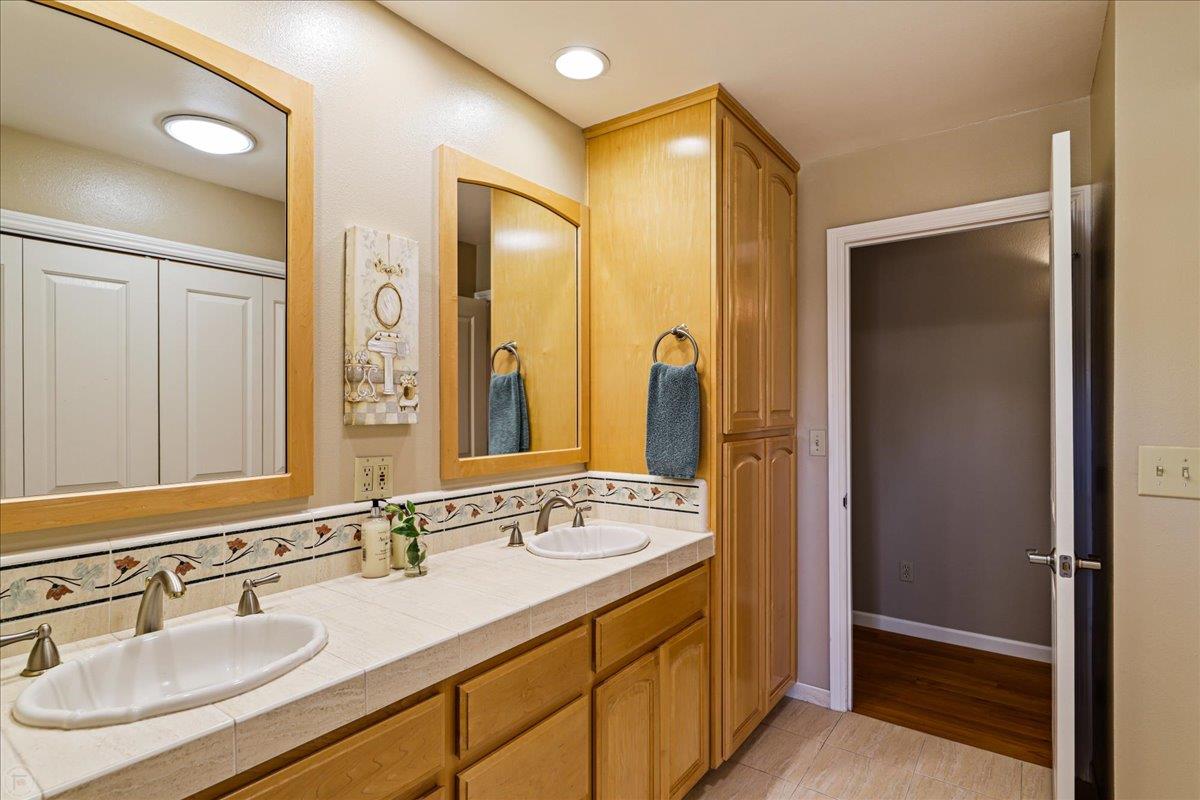 Detail Gallery Image 43 of 64 For 217 Charlemagne Way, Modesto,  CA 95350 - 4 Beds | 2 Baths