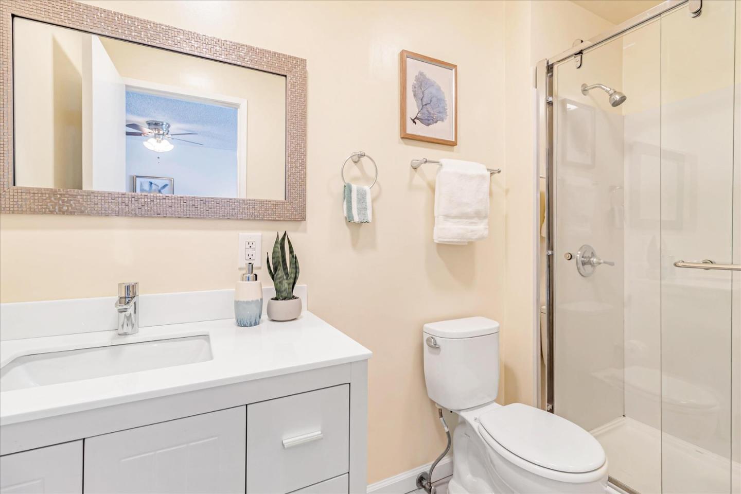 Detail Gallery Image 20 of 35 For 508 Fathom Dr, San Mateo,  CA 94404 - 1 Beds | 2 Baths