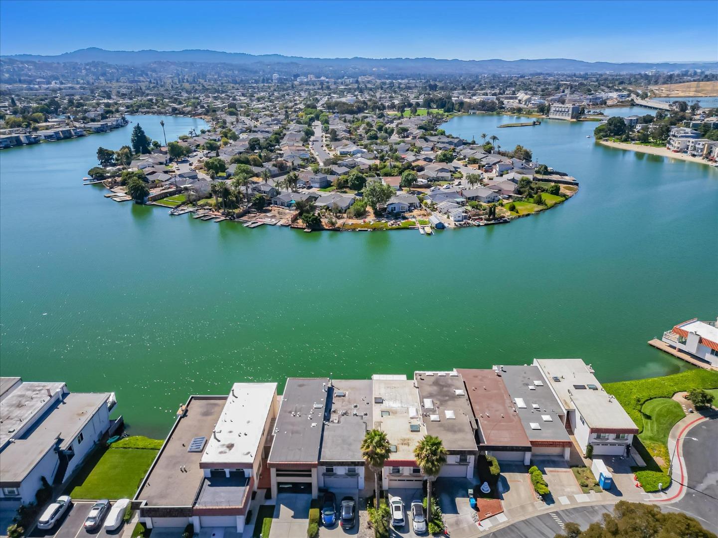 Detail Gallery Image 33 of 35 For 508 Fathom Dr, San Mateo,  CA 94404 - 1 Beds | 2 Baths