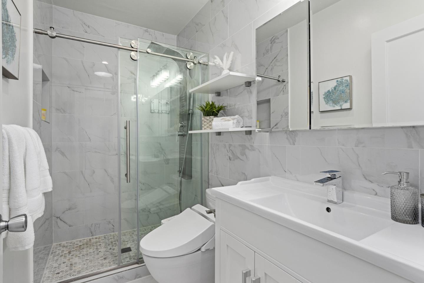 Detail Gallery Image 22 of 51 For 2207 21st Ave, San Francisco,  CA 94116 - – Beds | – Baths