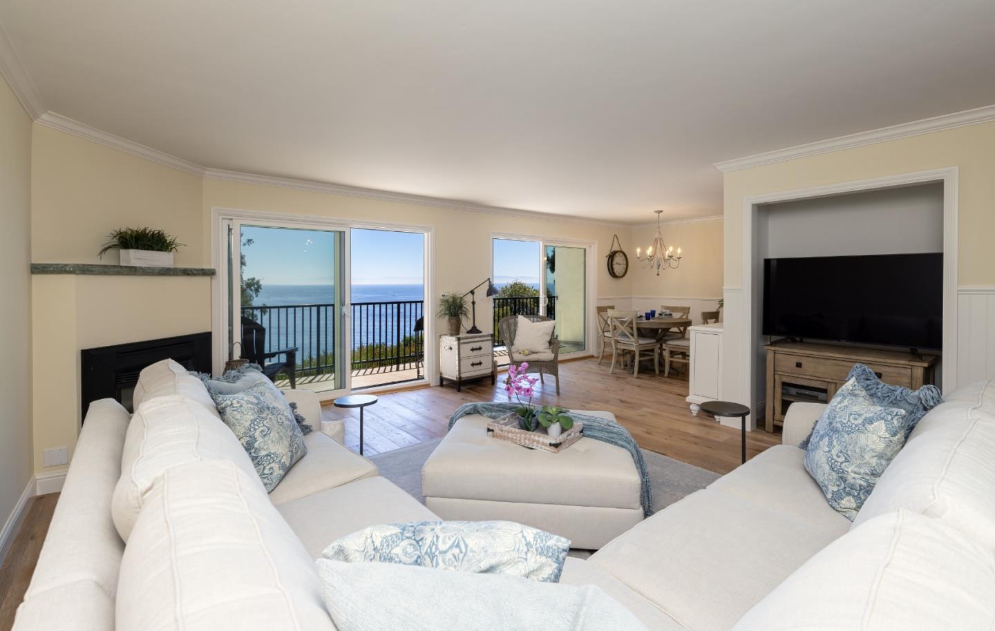 Detail Gallery Image 1 of 1 For 870 Park Ave #107,  Capitola,  CA 95010 - 2 Beds | 2 Baths