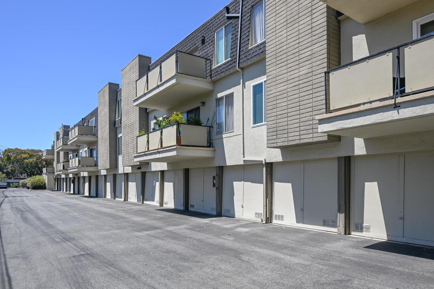 Detail Gallery Image 19 of 21 For 3090 Los Prados St #2,  San Mateo,  CA 94403 - 0 Beds | 1 Baths