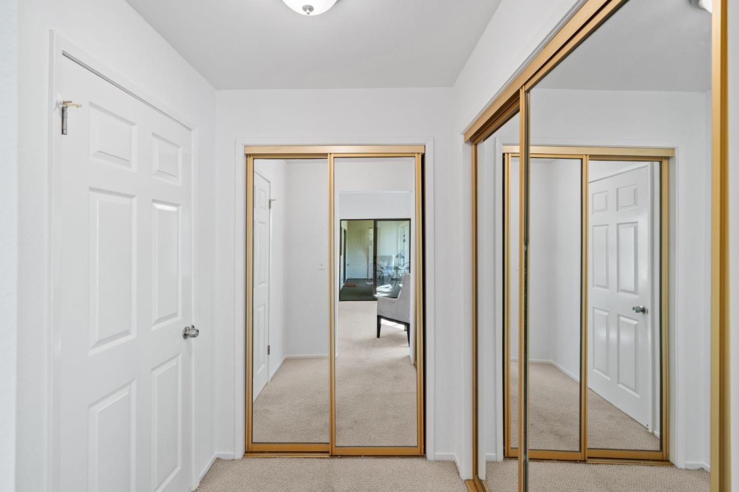 Detail Gallery Image 23 of 39 For 1230 Sharon Park Dr #54,  Menlo Park,  CA 94025 - 2 Beds | 2 Baths