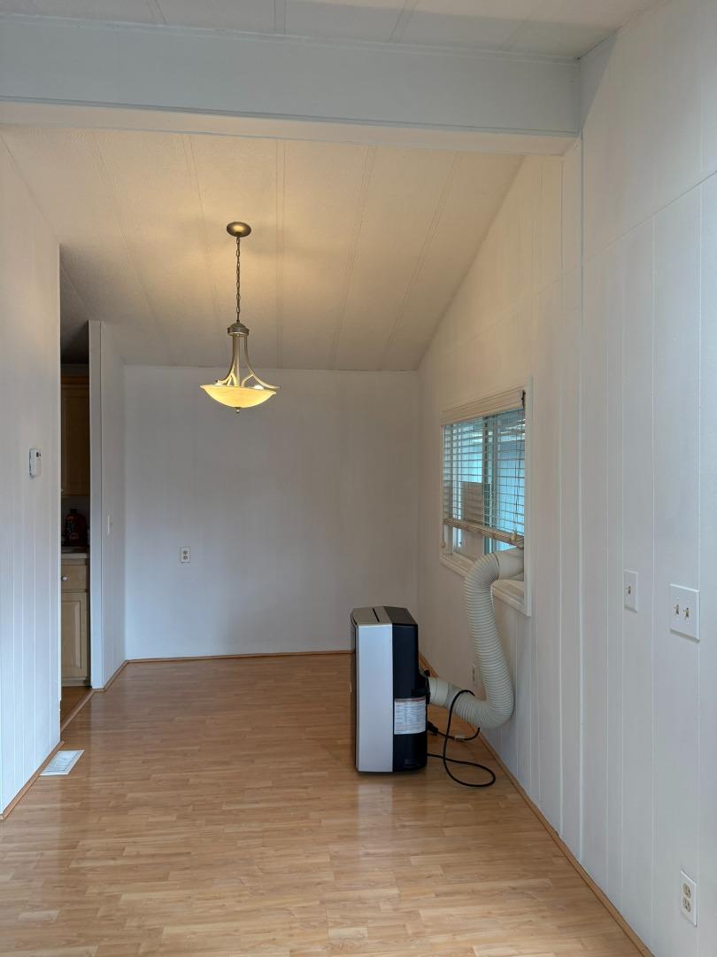 Detail Gallery Image 10 of 29 For 440 Moffett Blvd #8,  Mountain View,  CA 94043 - 2 Beds | 2 Baths