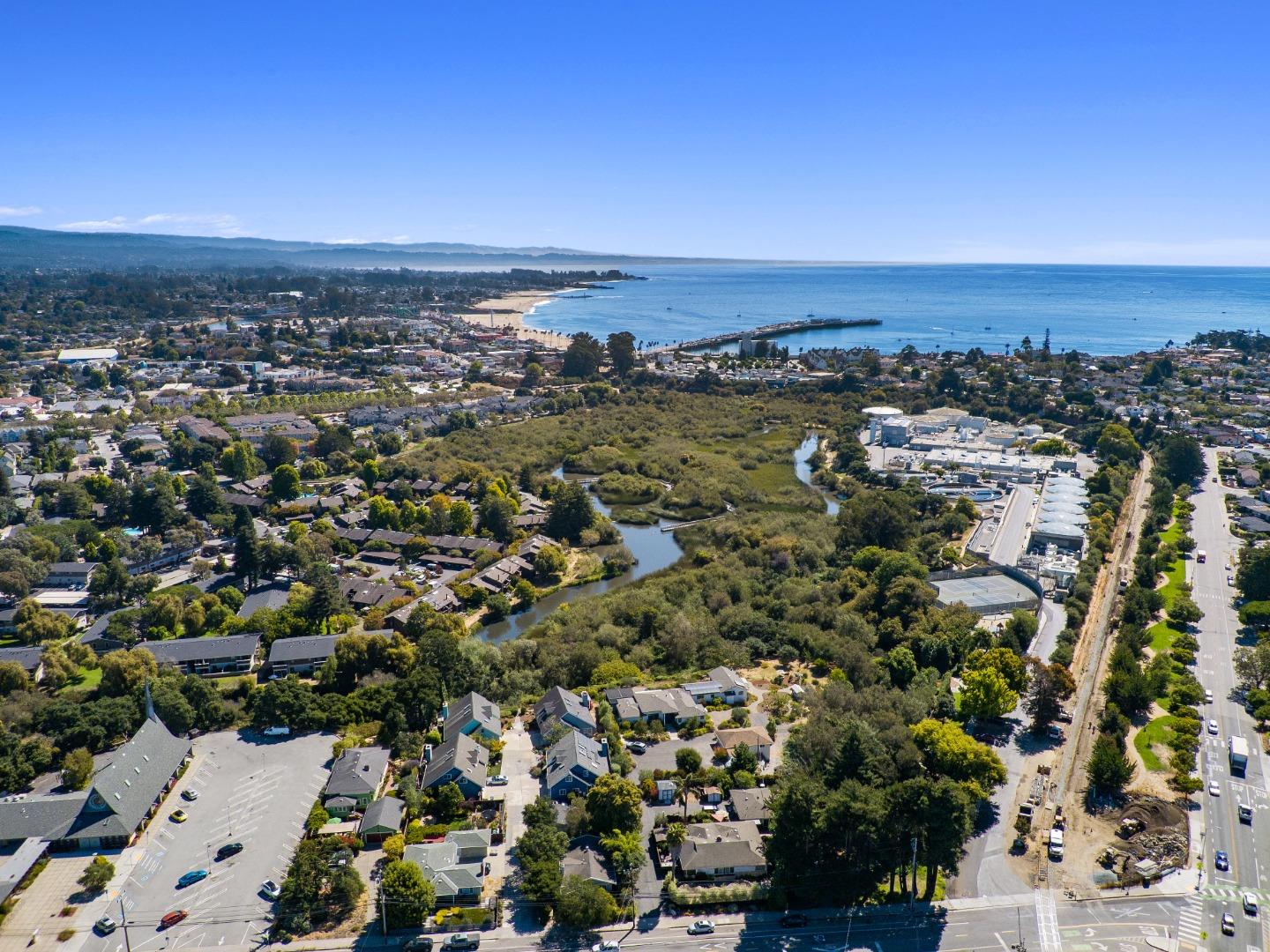 Detail Gallery Image 32 of 34 For 206-B California St, Santa Cruz,  CA 95060 - 3 Beds | 2 Baths