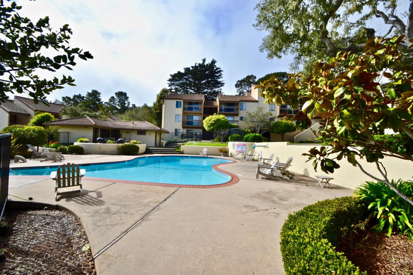 Detail Gallery Image 5 of 16 For 4305 Golden Oaks Ln, Monterey,  CA 93940 - 1 Beds | 1 Baths