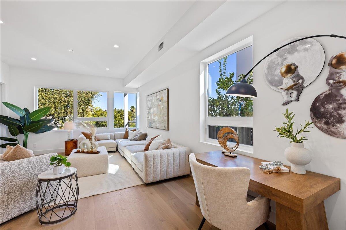 Detail Gallery Image 24 of 82 For 61 Hilltop Dr, San Carlos,  CA 94070 - 5 Beds | 4/2 Baths