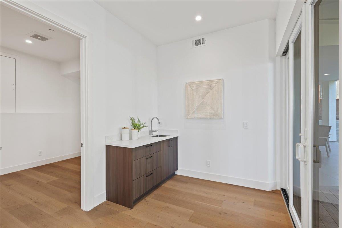 Detail Gallery Image 28 of 82 For 61 Hilltop Dr, San Carlos,  CA 94070 - 5 Beds | 4/2 Baths