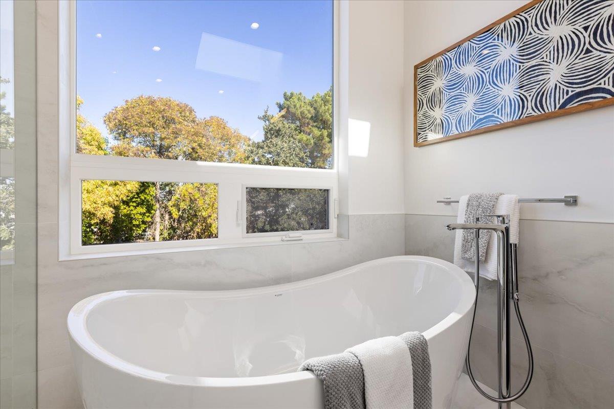 Detail Gallery Image 45 of 82 For 61 Hilltop Dr, San Carlos,  CA 94070 - 5 Beds | 4/2 Baths