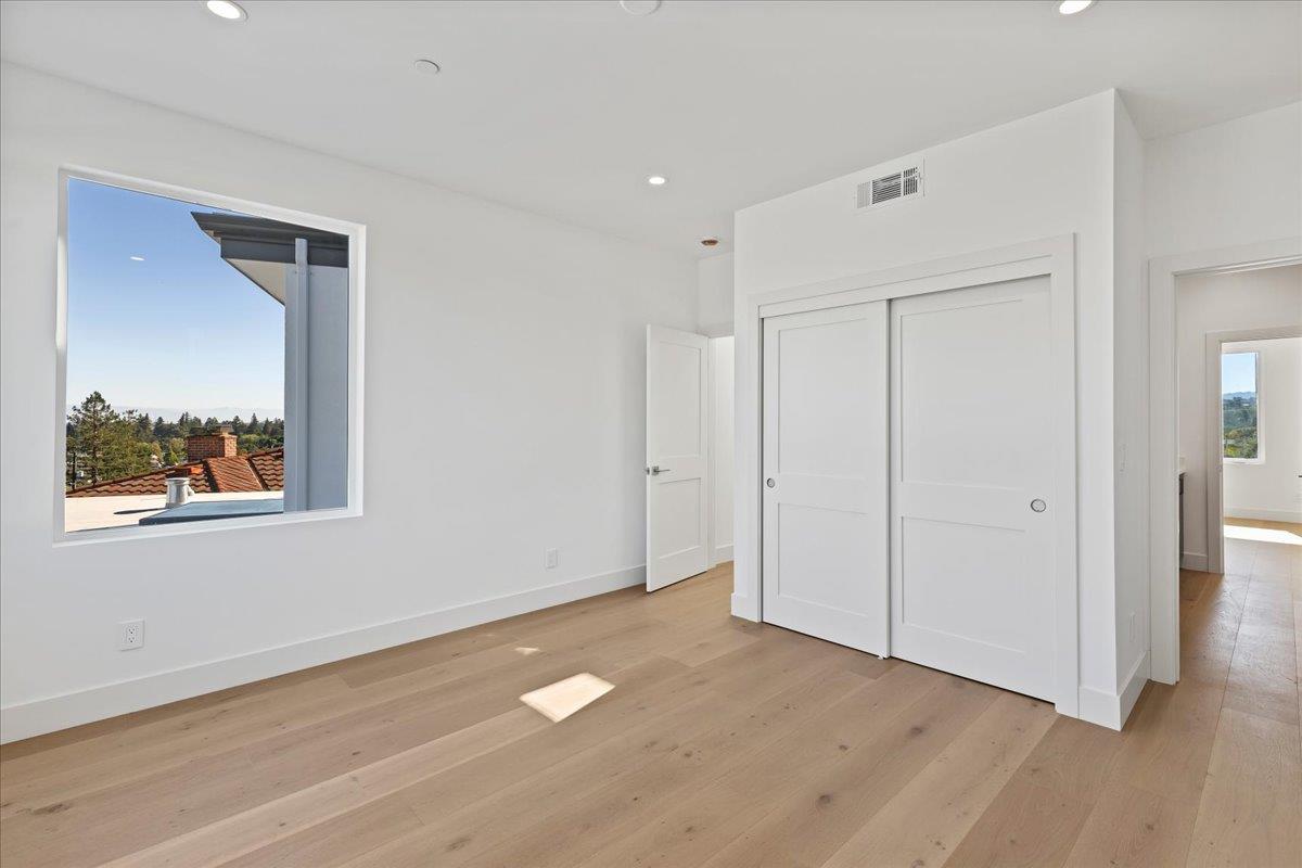 Detail Gallery Image 55 of 82 For 61 Hilltop Dr, San Carlos,  CA 94070 - 5 Beds | 4/2 Baths