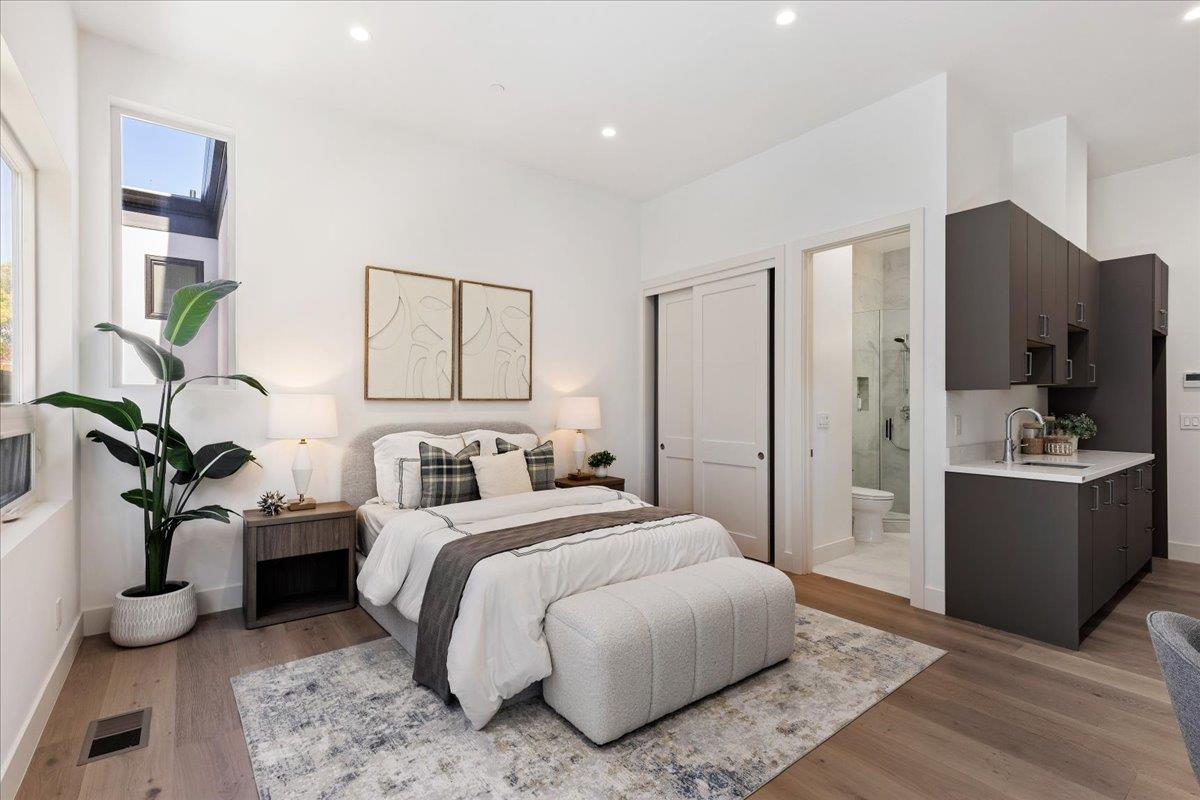 Detail Gallery Image 62 of 82 For 61 Hilltop Dr, San Carlos,  CA 94070 - 5 Beds | 4/2 Baths