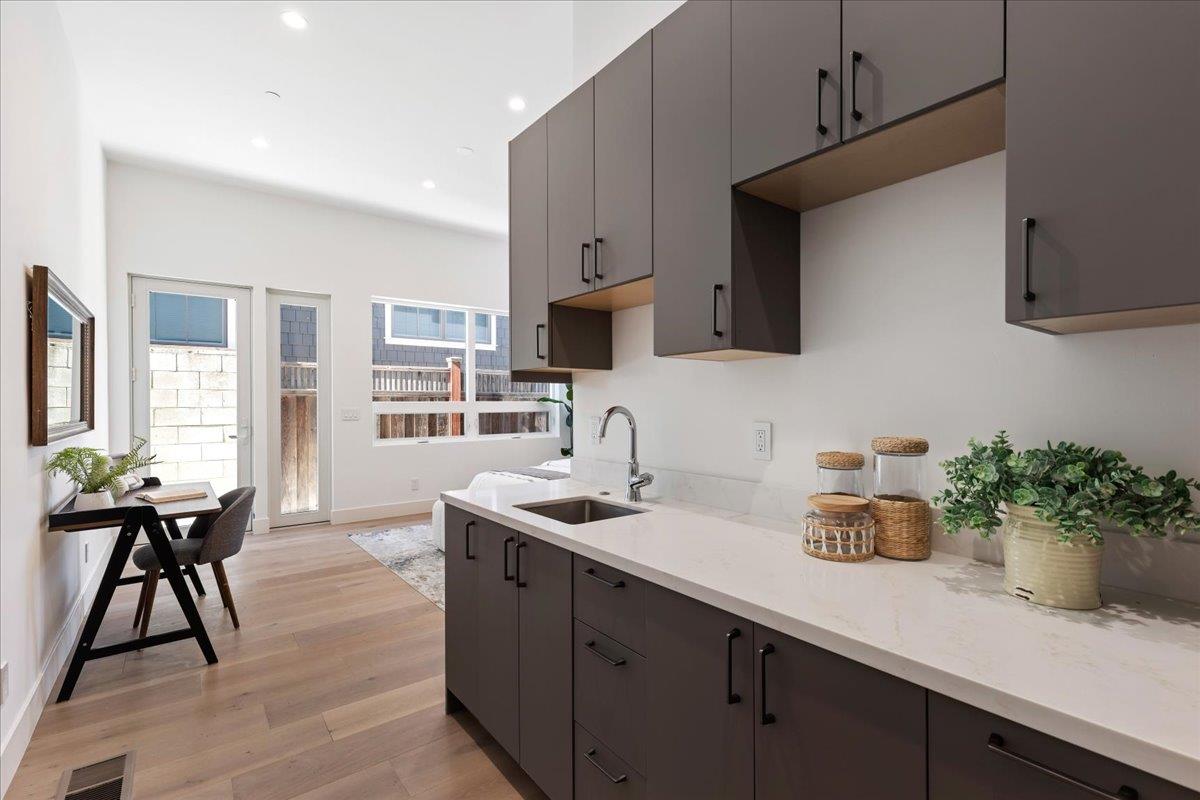 Detail Gallery Image 65 of 82 For 61 Hilltop Dr, San Carlos,  CA 94070 - 5 Beds | 4/2 Baths