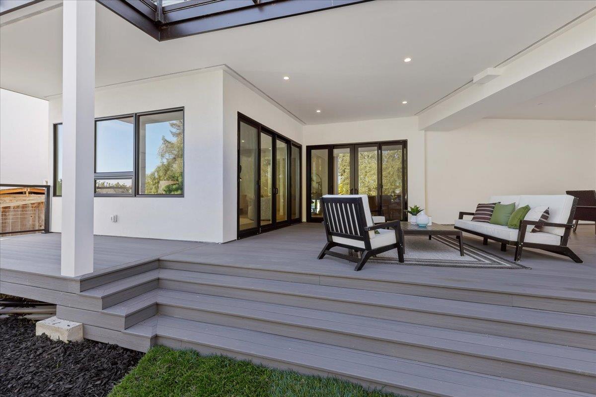 Detail Gallery Image 70 of 82 For 61 Hilltop Dr, San Carlos,  CA 94070 - 5 Beds | 4/2 Baths