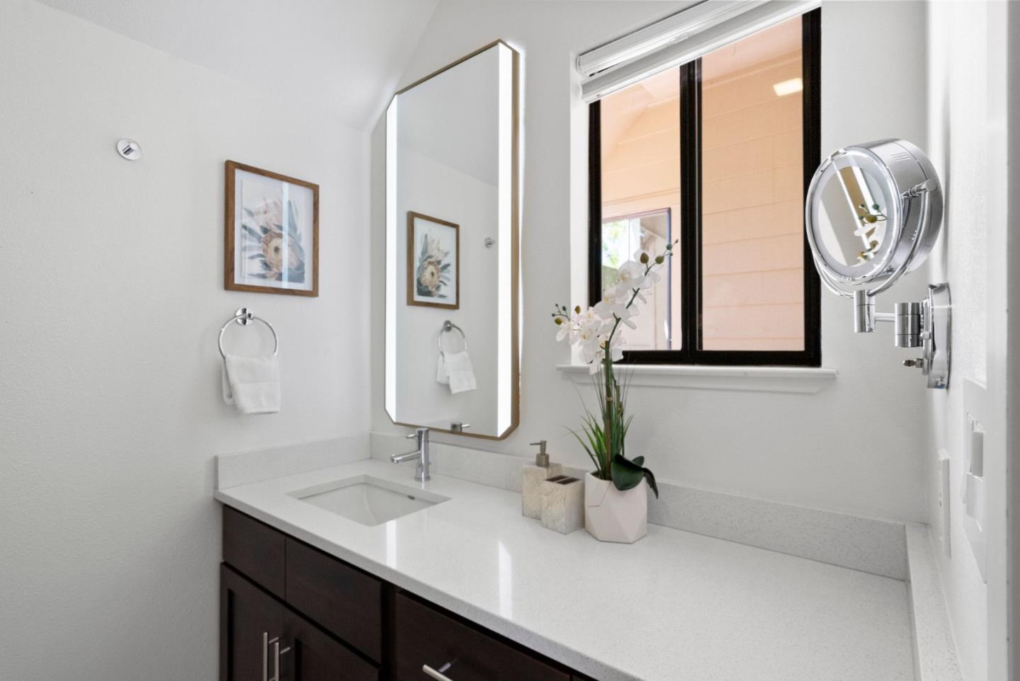 Detail Gallery Image 20 of 36 For 765 Loma Verde Ave a,  Palo Alto,  CA 94303 - 2 Beds | 2/1 Baths