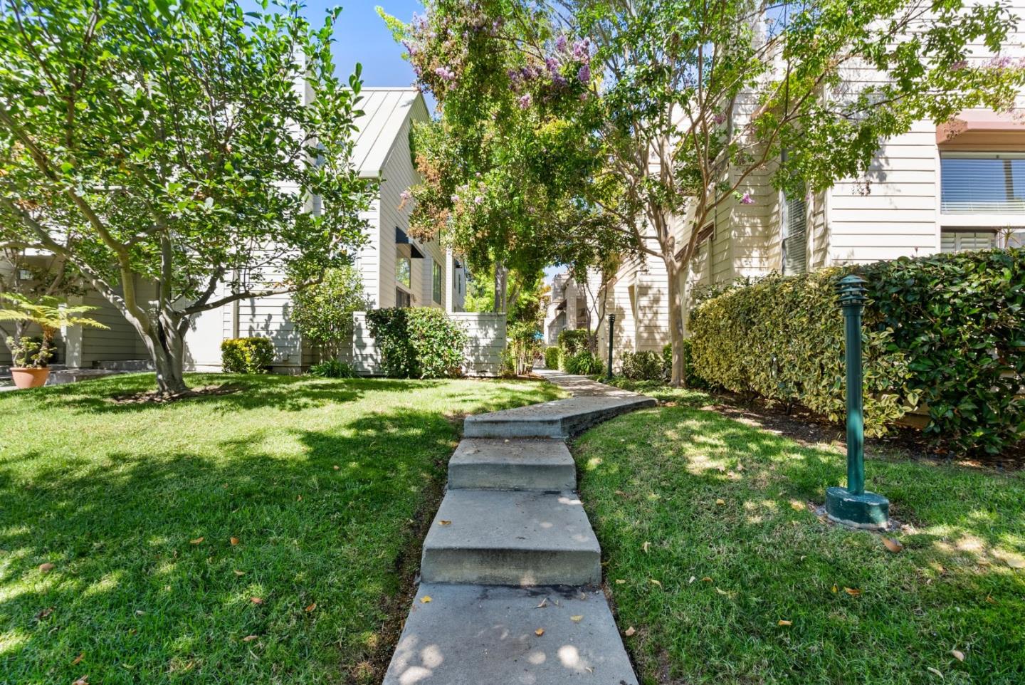 Detail Gallery Image 35 of 36 For 765 Loma Verde Ave a,  Palo Alto,  CA 94303 - 2 Beds | 2/1 Baths