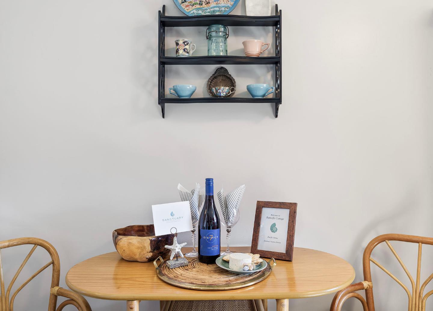 Detail Gallery Image 12 of 27 For 311 Eardley Ave, Pacific Grove,  CA 93950 - 2 Beds | 1 Baths