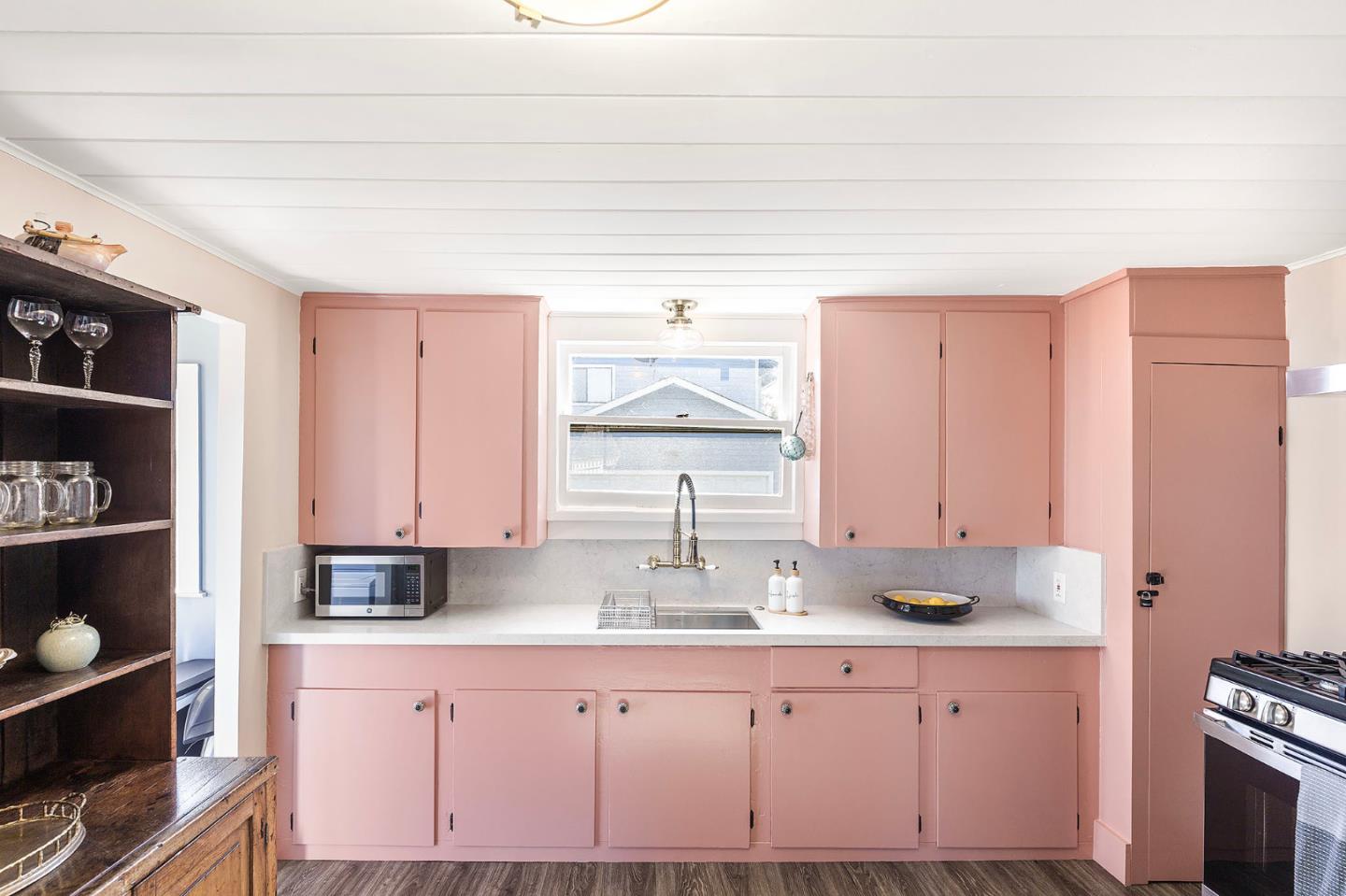 Detail Gallery Image 15 of 27 For 311 Eardley Ave, Pacific Grove,  CA 93950 - 2 Beds | 1 Baths